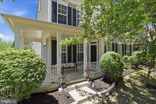 20385 BOWFONDS ST, Ashburn, VA 20147