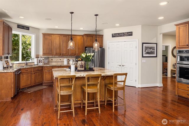 23340 257th Avenue SE, Maple Valley, WA 98038