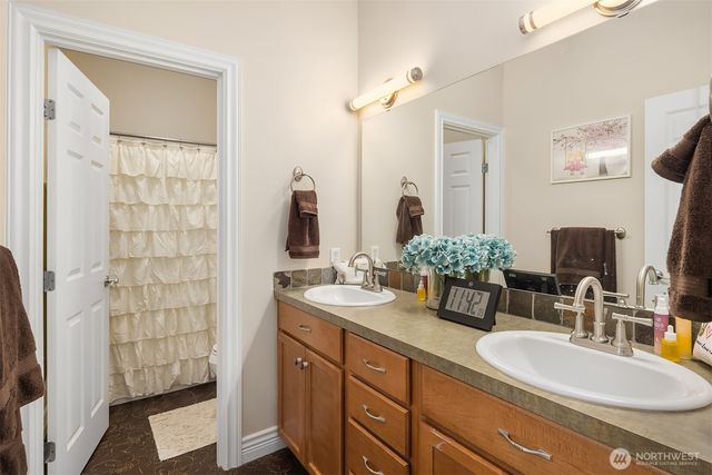 23340 257th Avenue SE, Maple Valley, WA 98038