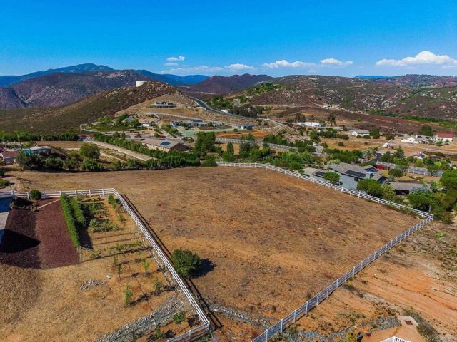 22952 Stokes Road, Ramona, CA 92065