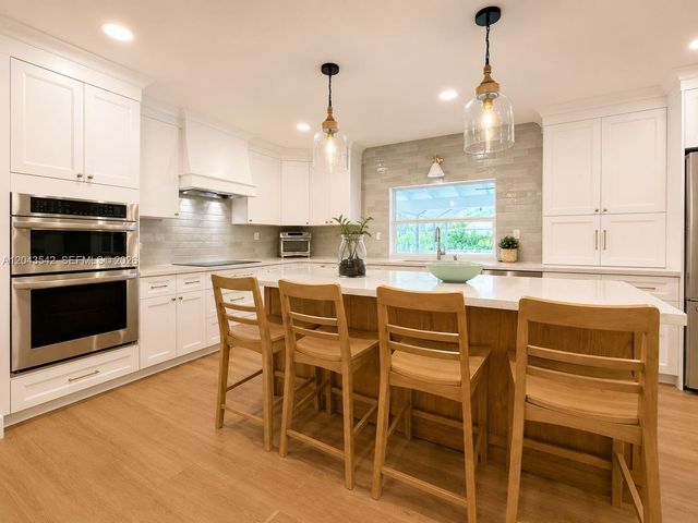 8481 SW 144th St, Palmetto Bay, FL 33158