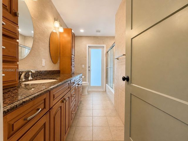8481 SW 144th St, Palmetto Bay, FL 33158