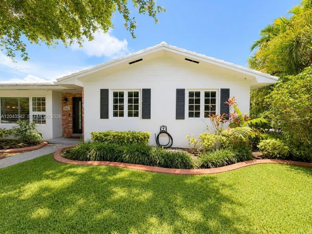 8481 SW 144th St, Palmetto Bay, FL 33158