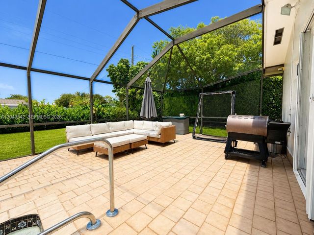 8481 SW 144th St, Palmetto Bay, FL 33158