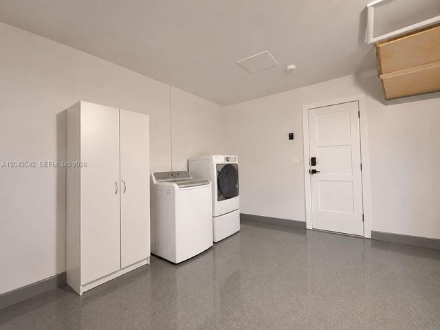 8481 SW 144th St, Palmetto Bay, FL 33158