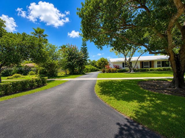8481 SW 144th St, Palmetto Bay, FL 33158