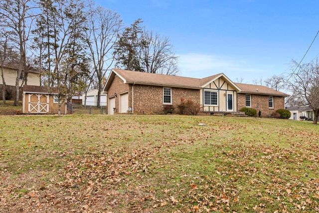 703 Lucien Dr, Goodlettsville, TN 37072