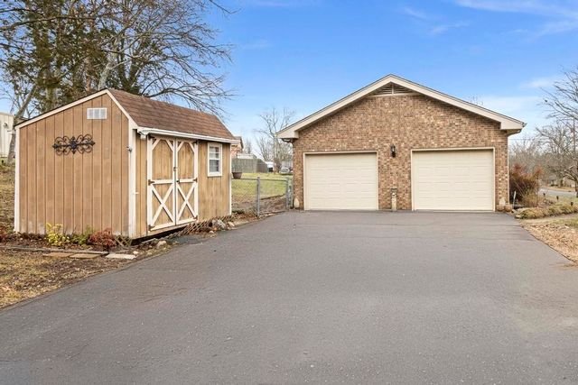 703 Lucien Dr, Goodlettsville, TN 37072