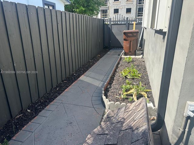 1166 W 24th St 1166, Hialeah, FL 33010