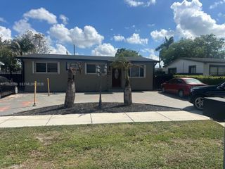1166 W 24th St 1166, Hialeah, FL 33010