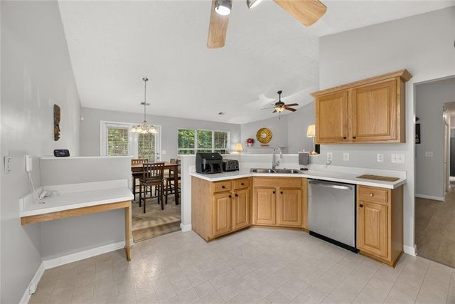 7512 Deer Creek Drive, Union City, GA 30291