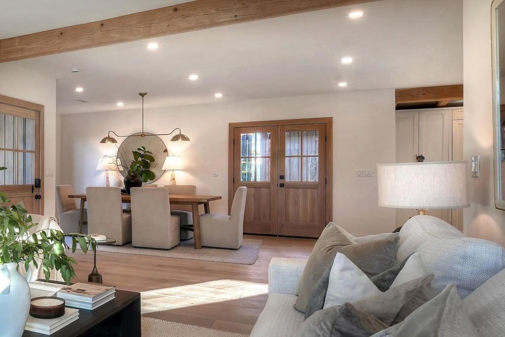 Image 24 of property listing at 4316 Arcadia Dr, San Diego, CA 92103