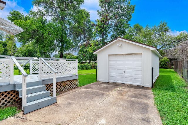 2320 Broadway Drive, Bossier City, LA 71111