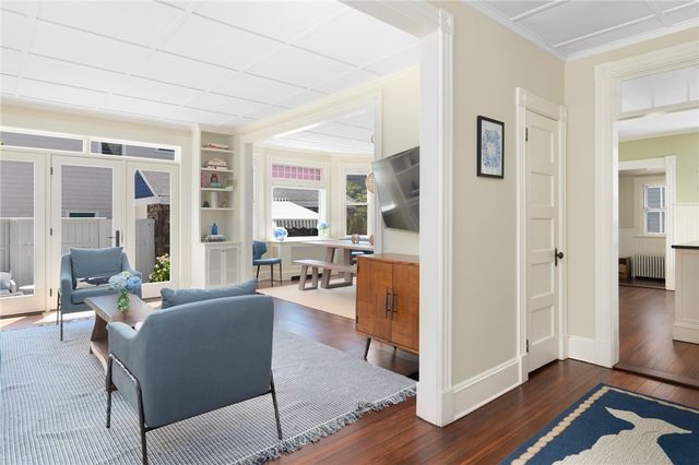 21 Division Street, Newport, RI 02840