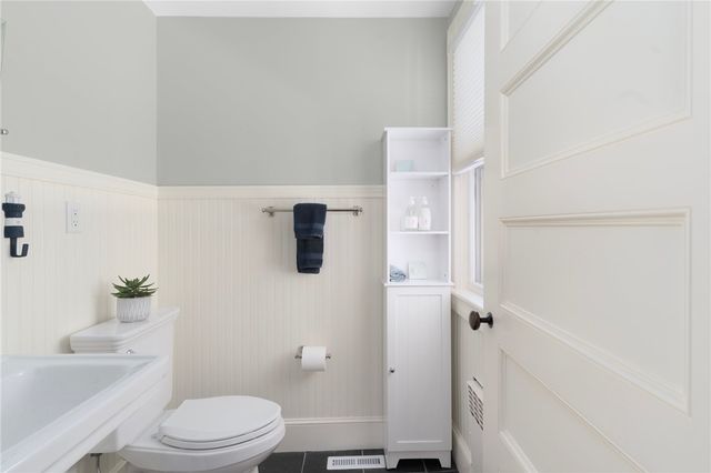 21 Division Street, Newport, RI 02840