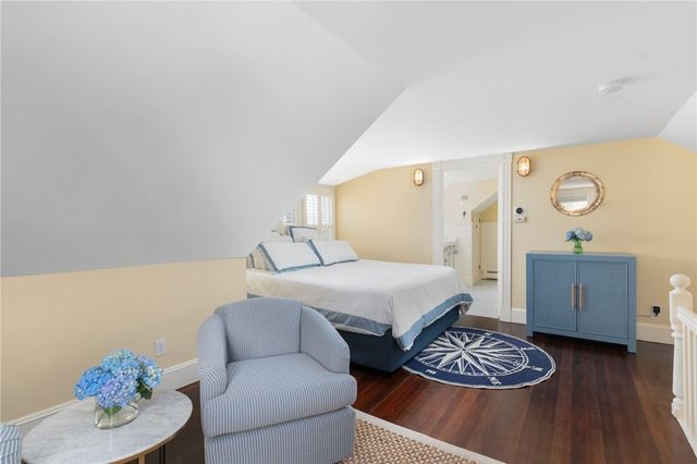 21 Division Street, Newport, RI 02840