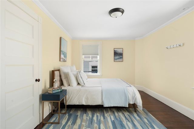 21 Division Street, Newport, RI 02840