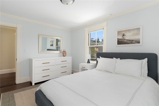 21 Division Street, Newport, RI 02840