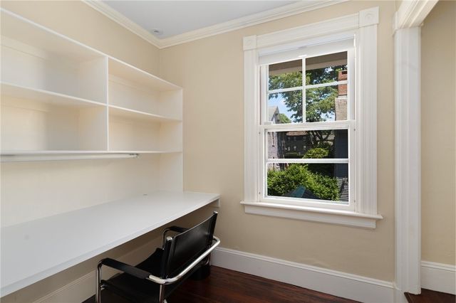 21 Division Street, Newport, RI 02840