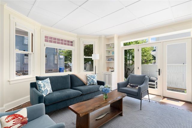 21 Division Street, Newport, RI 02840