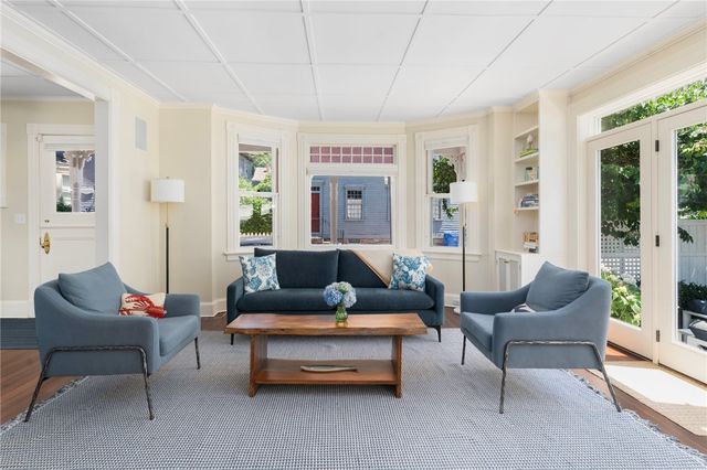 21 Division Street, Newport, RI 02840