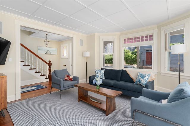 21 Division Street, Newport, RI 02840