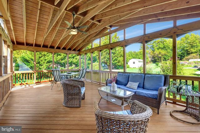 10244 DALE DR, Fairfax, VA 22030