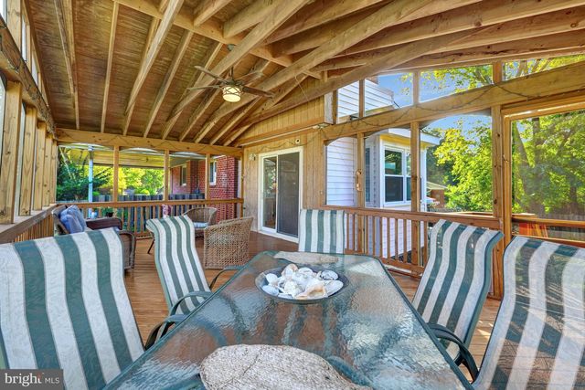 10244 DALE DR, Fairfax, VA 22030