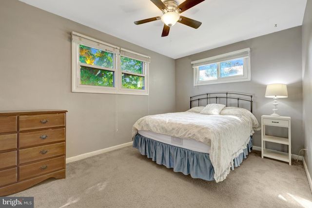 10244 DALE DR, Fairfax, VA 22030
