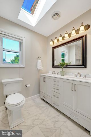 10244 DALE DR, Fairfax, VA 22030