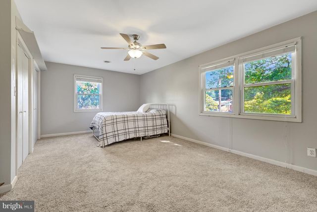 10244 DALE DR, Fairfax, VA 22030