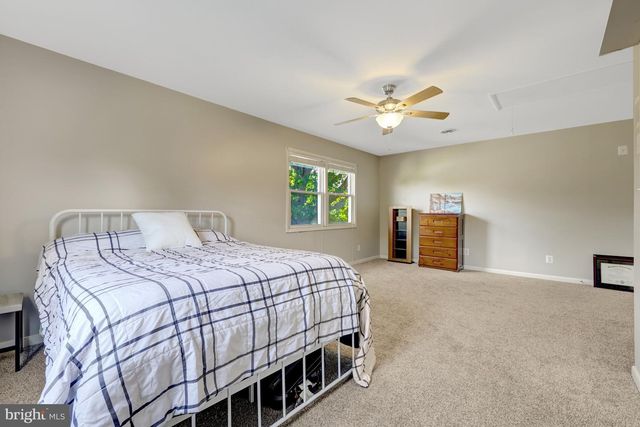 10244 DALE DR, Fairfax, VA 22030
