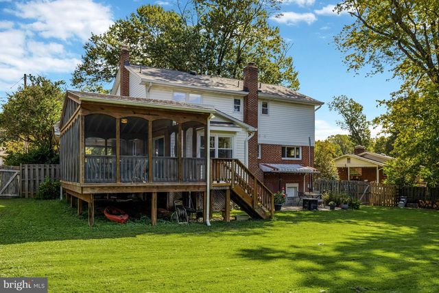 10244 DALE DR, Fairfax, VA 22030