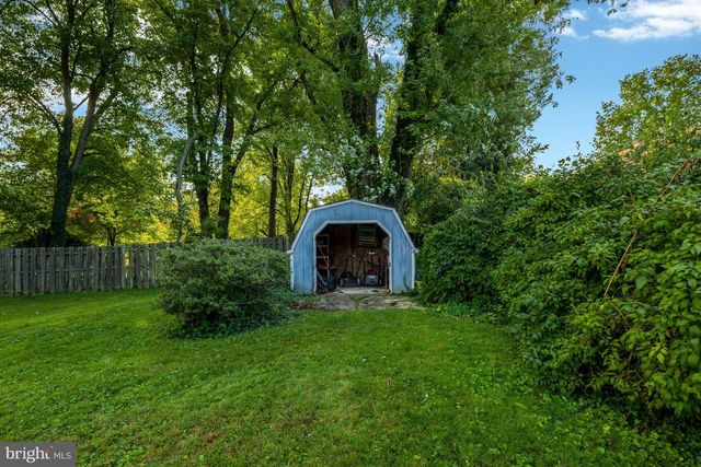 10244 DALE DR, Fairfax, VA 22030