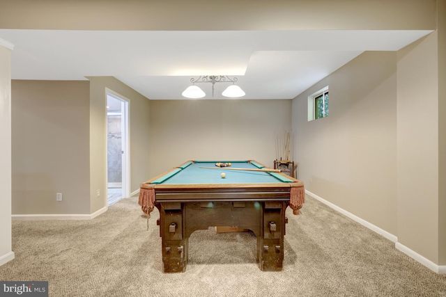 10244 DALE DR, Fairfax, VA 22030