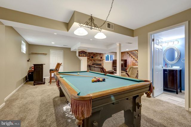 10244 DALE DR, Fairfax, VA 22030