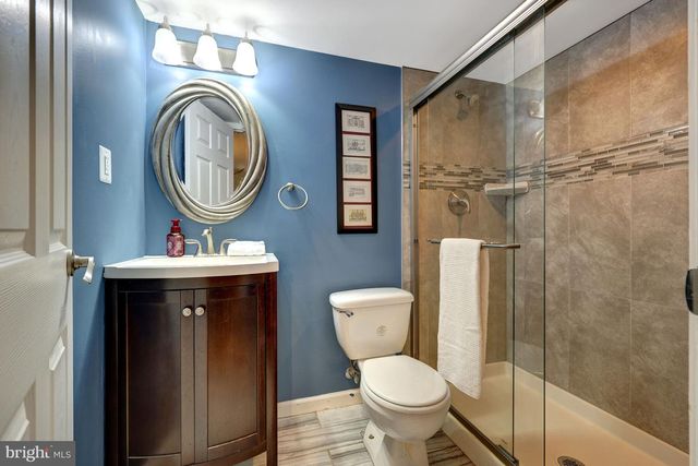 10244 DALE DR, Fairfax, VA 22030