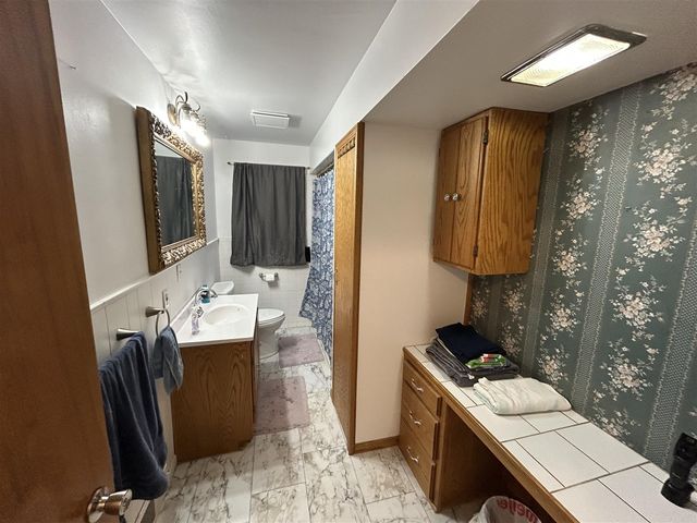 616 S Stewart Avenue, Fremont, MI 49412