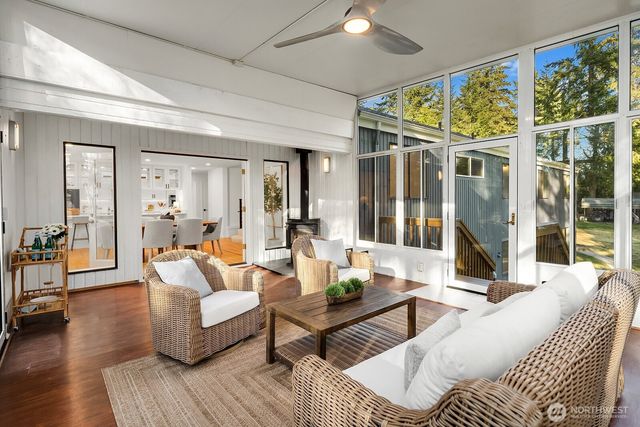 21221 SE 13th Place, Sammamish, WA 98075