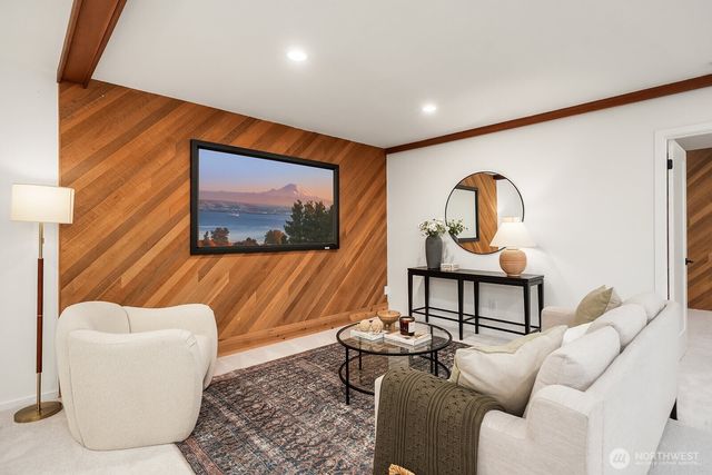 21221 SE 13th Place, Sammamish, WA 98075