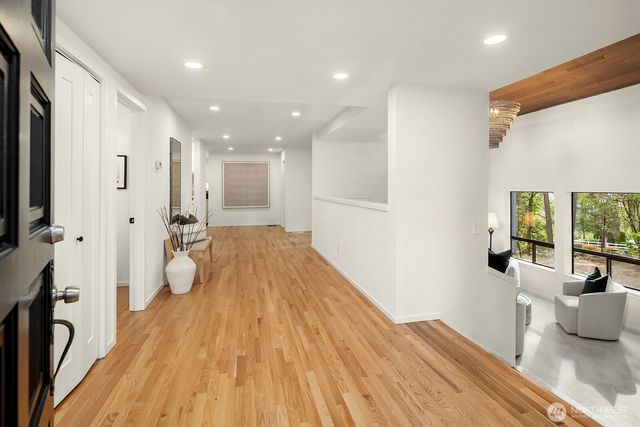 21221 SE 13th Place, Sammamish, WA 98075