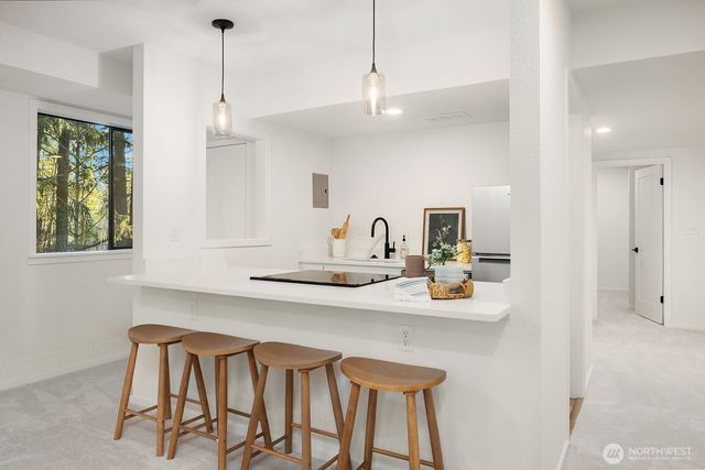 21221 SE 13th Place, Sammamish, WA 98075