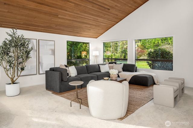 21221 SE 13th Place, Sammamish, WA 98075