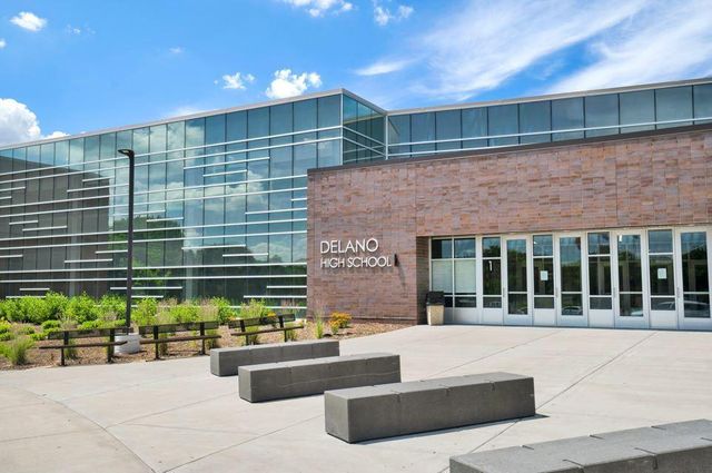 1015 Legacy Drive, Delano, MN 55328