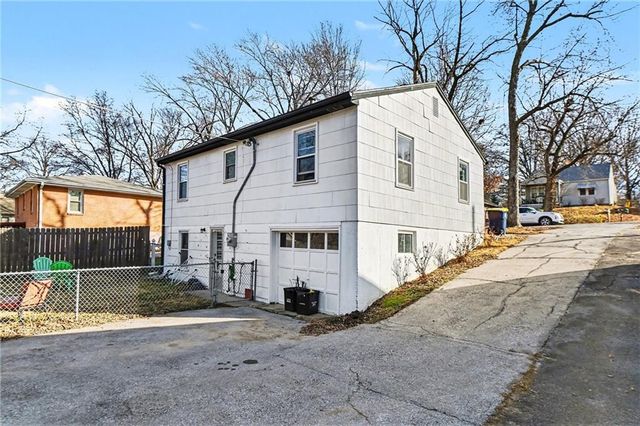 3936 N Spruce Avenue, Kansas City, MO 64117