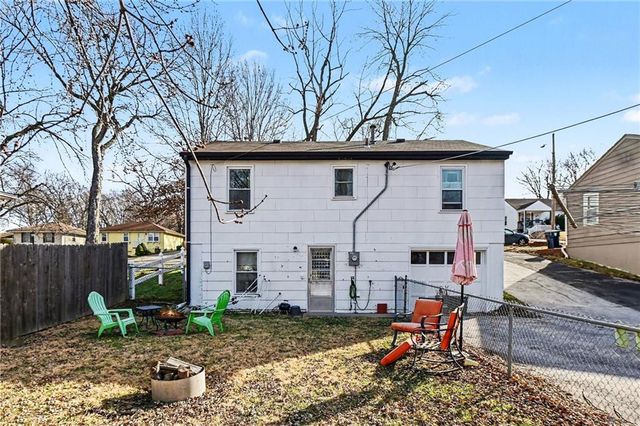 3936 N Spruce Avenue, Kansas City, MO 64117