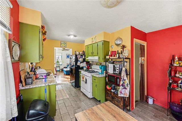 3936 N Spruce Avenue, Kansas City, MO 64117