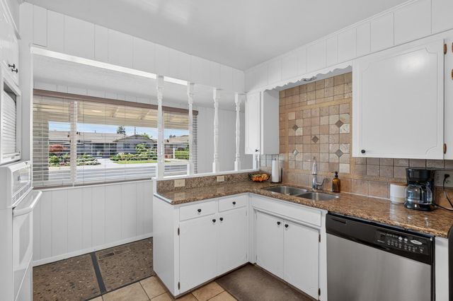 731 Birchwood Dr, Lodi, CA 95240