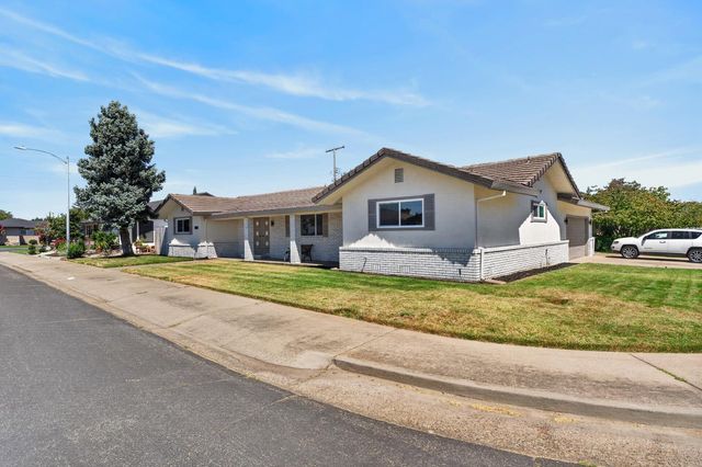 731 Birchwood Dr, Lodi, CA 95240