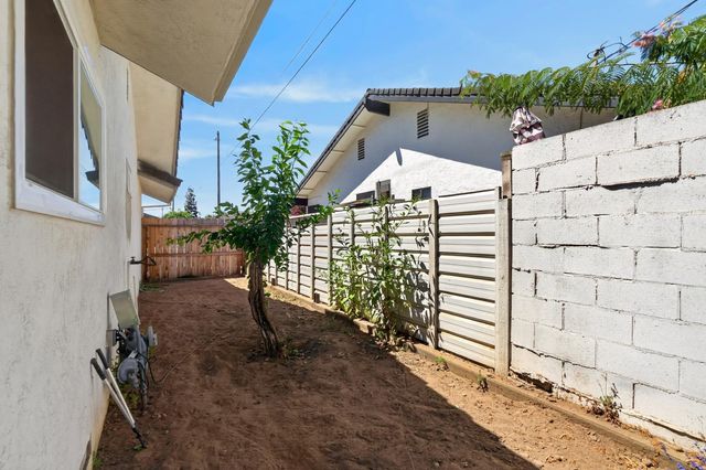 731 Birchwood Dr, Lodi, CA 95240